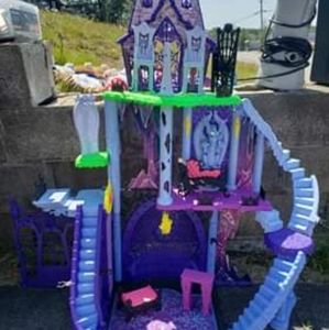 Monster High Castle